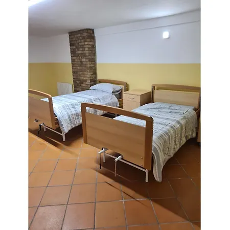 Apartment Roibooking Casa Vacanze Girasole *